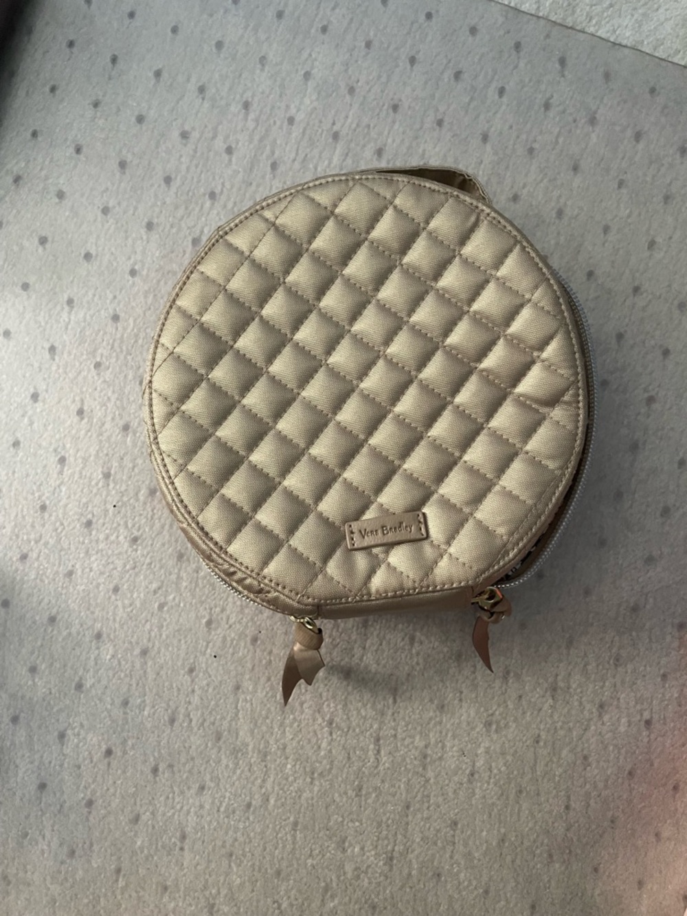 NWT Vera Bradley Quilted Round Travel Cosmetic Case in Metallic Gold!